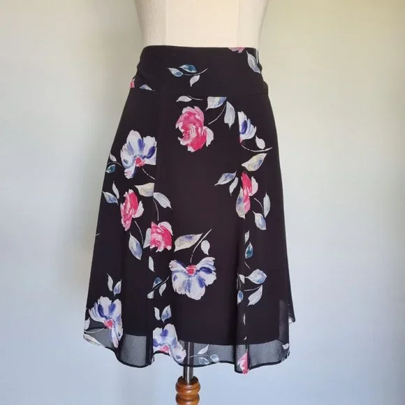 Review She's Lovely Multicolour Floral Flippy Hem A-Line Mini Skirt Size 12 - Picture 2 of 8